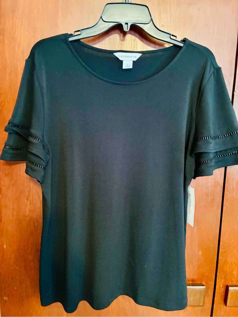 Liz Claiborne Black Short-Sleeve Ruffle Sleeve Knit Top